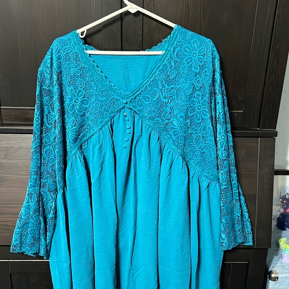Never been worn. Teal, lace boutique dress